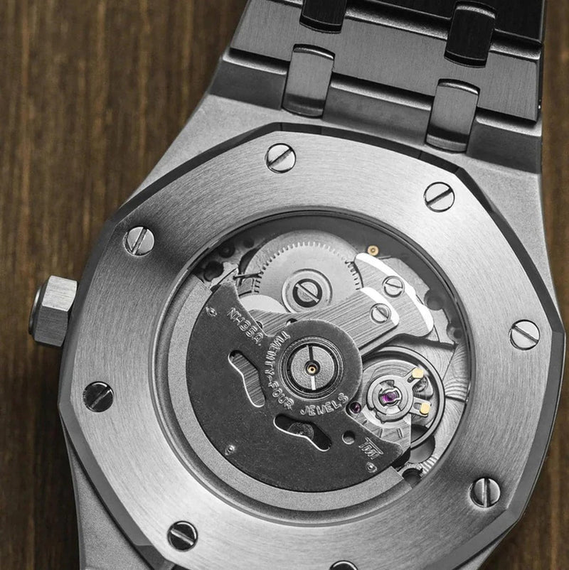 SEIKOAK WHITE - Liam Poedagar