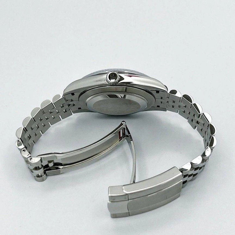 SEIKOJUST BLACK - Liam Poedagar