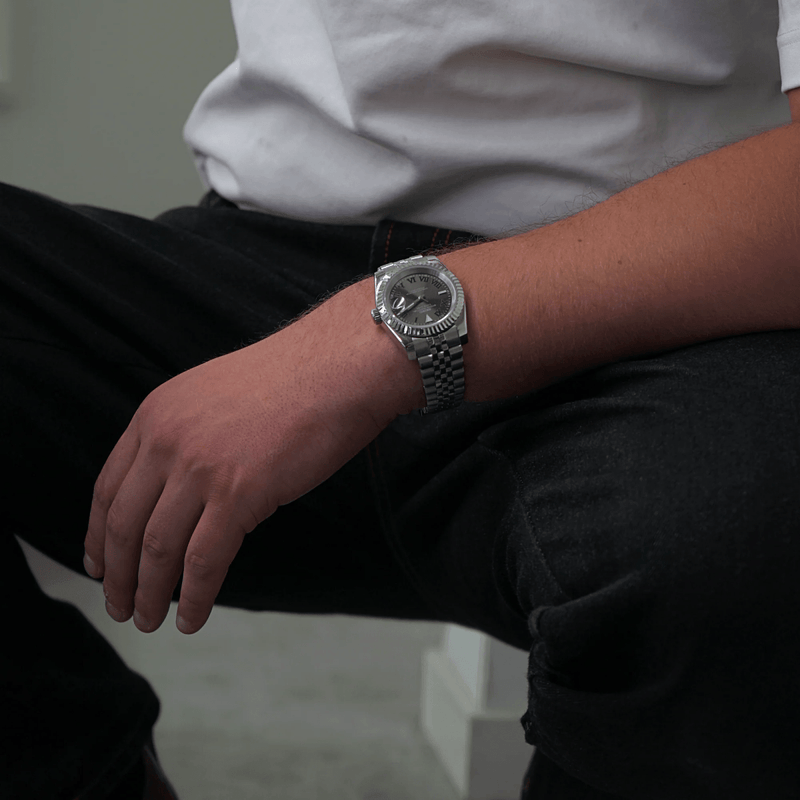 SEIKOJUST BLACK GREEN - Liam Poedagar