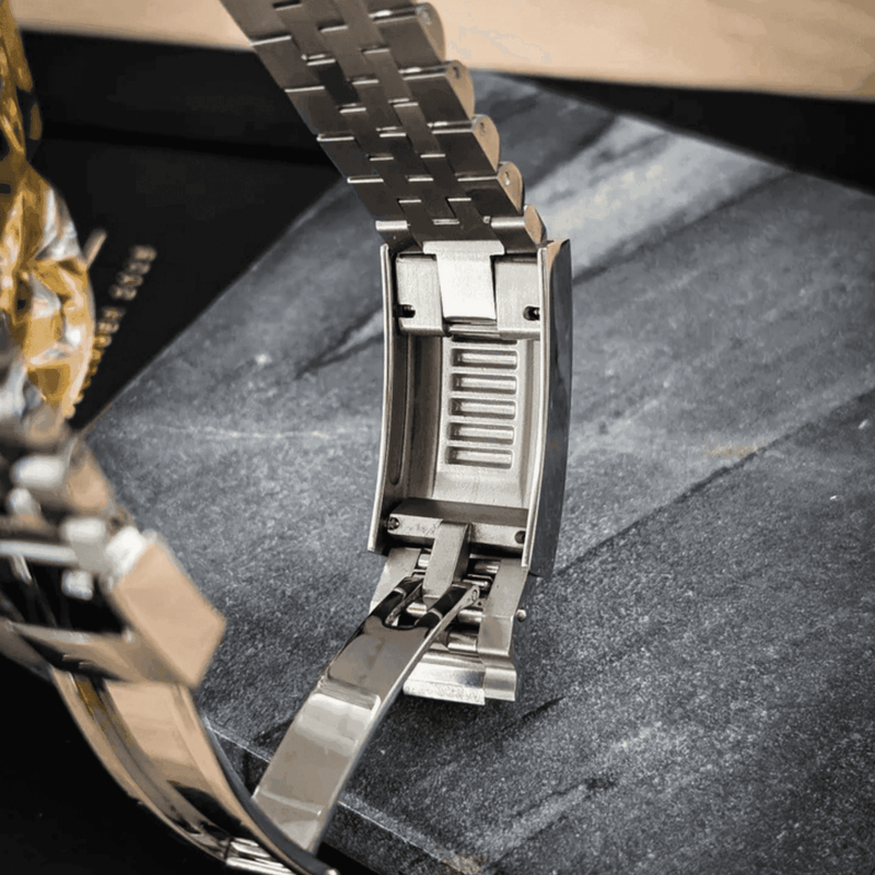 SEITONA CLASSIC BLACK - Liam Poedagar